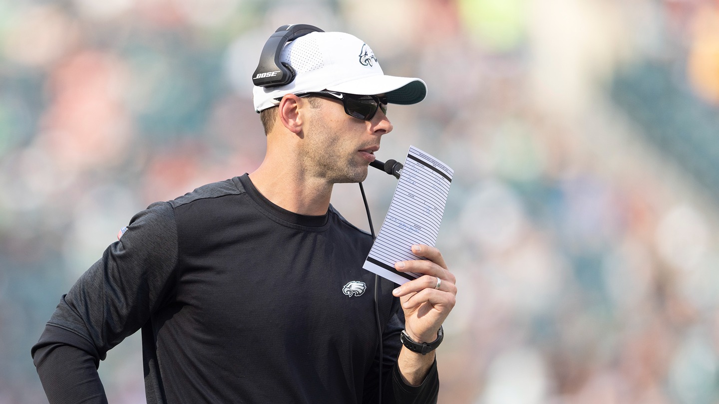 Eagles Defensive Coordinator Jonathan Gannon To Meet With Cardinals ...