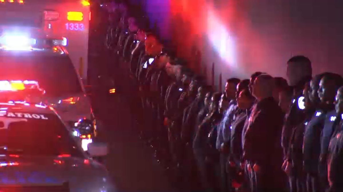 FDNY EMS Lieutenant Stabbed to Death in Astoria – NBC New York