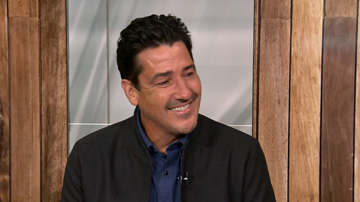 Jonathan Knight Is Fixing Up Farmhouses Nbc New York 