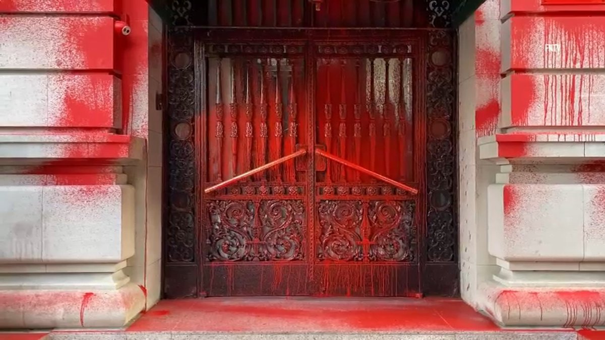 Russian Consulate on Upper East Side Spray Painted: Cops – NBC New York - Vimarsana News
