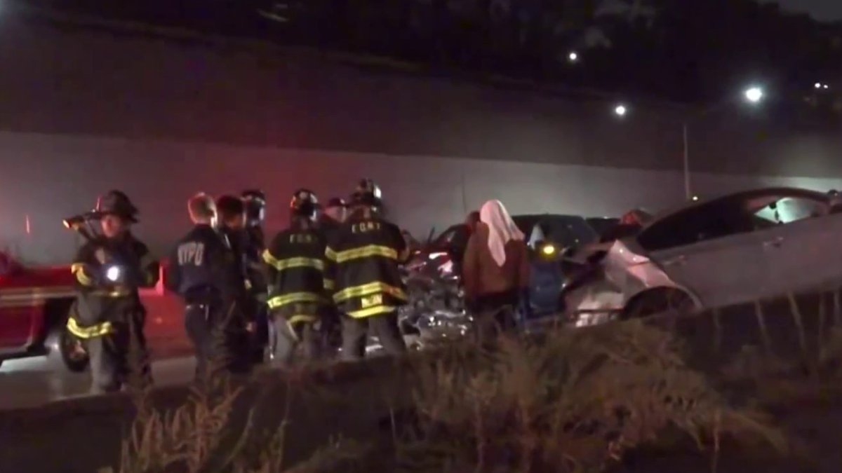 Crash Kills Two Truck Driver on Long Island Expressway – NBC New York