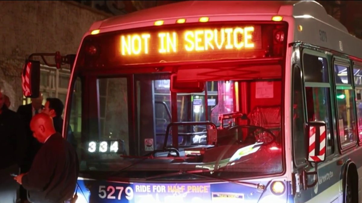 Woman Arrested in Deadly Stabbing Aboard Bronx MTA Bus – NBC New York