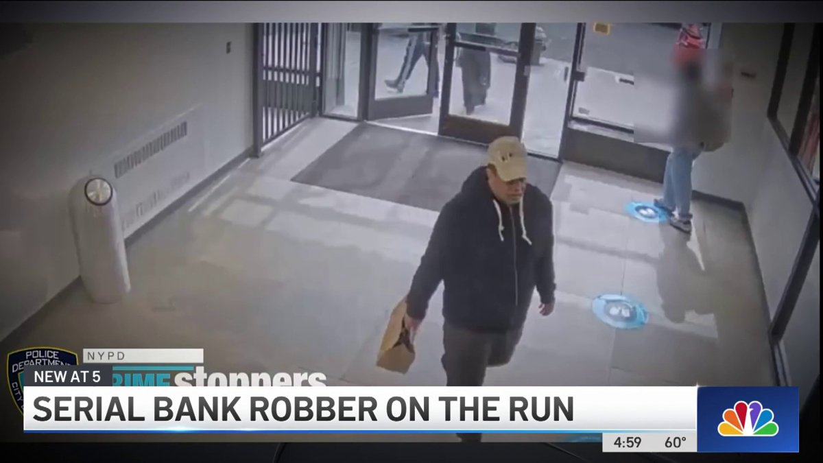 Nyc S Serial Bank Robber Has Struck At Least 18 Times This Year