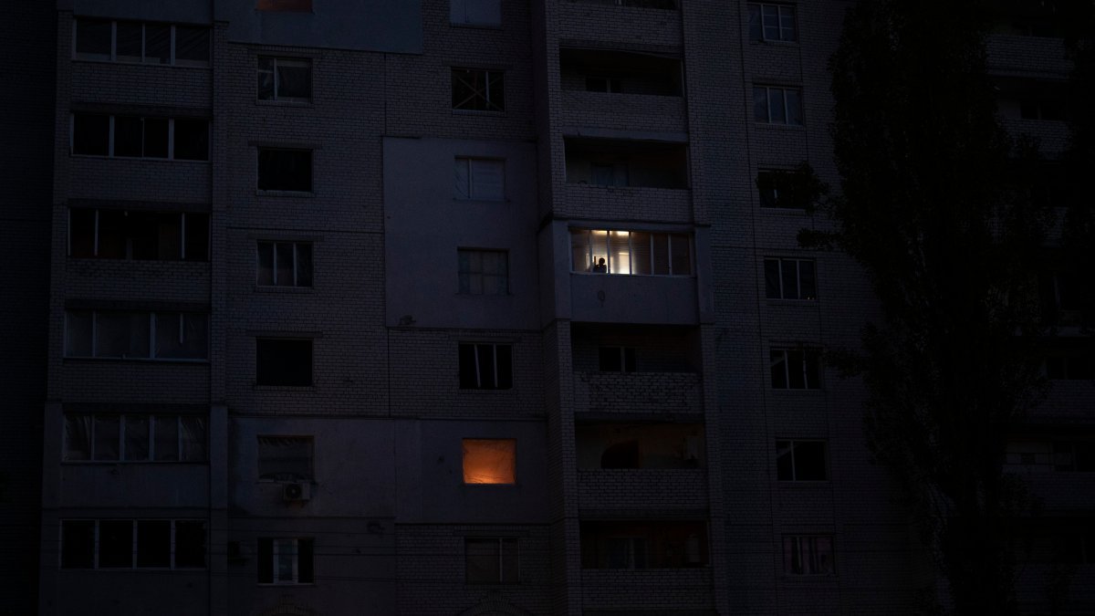 'Massive' Strike Knocks Out Power For 100,000s in Ukraine – NBC New York - Vimarsana News