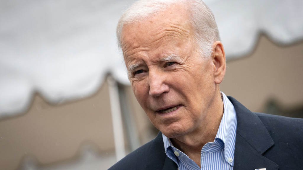 Conservative Business Group Sues Biden Administration Over Student Loan Foregiveness Plan – NBC New York - Vimarsana News