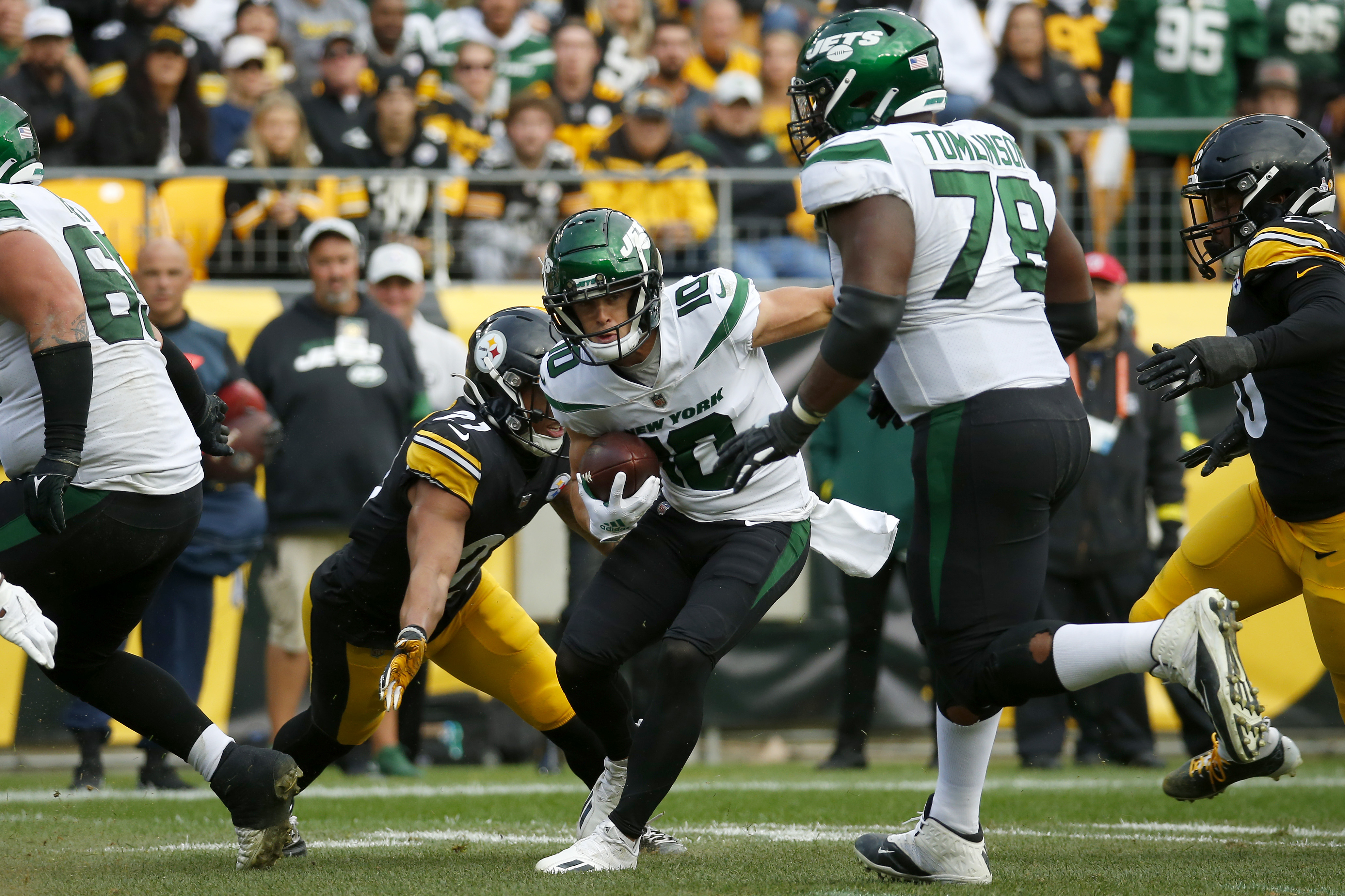 Wilson rallies Jets past Pickett, Steelers 24-20