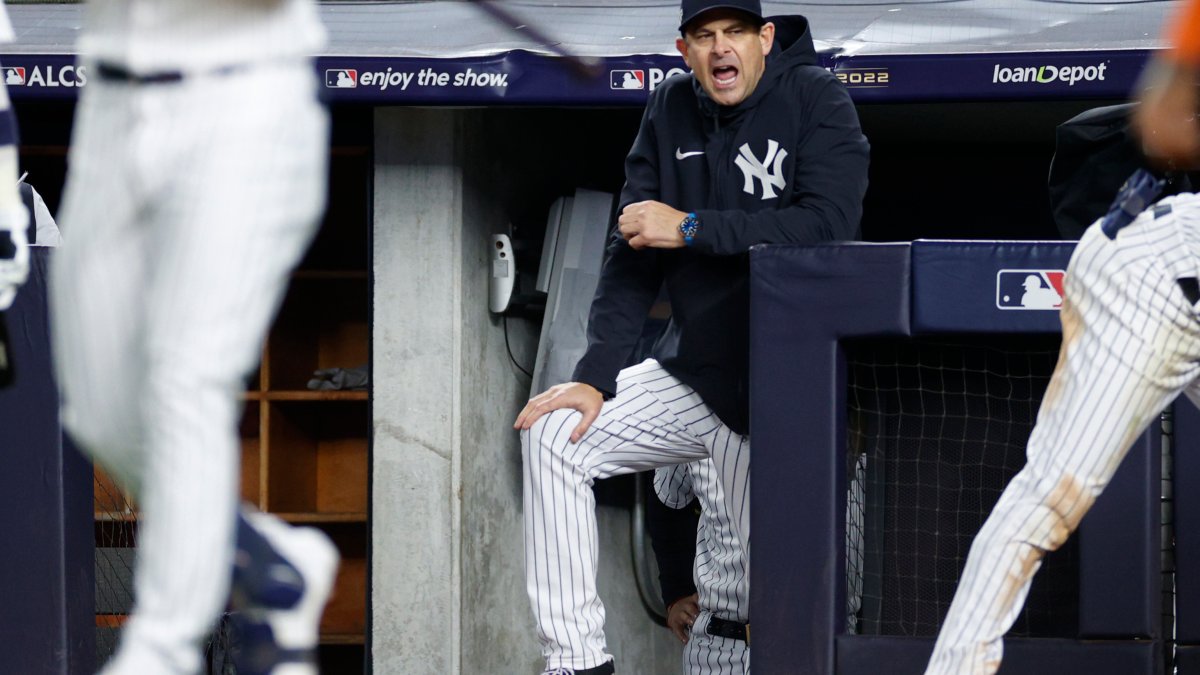 Yankees News: Hal Steinbrenner Plans to Have Aaron Boone Back as Manager –  NBC New York