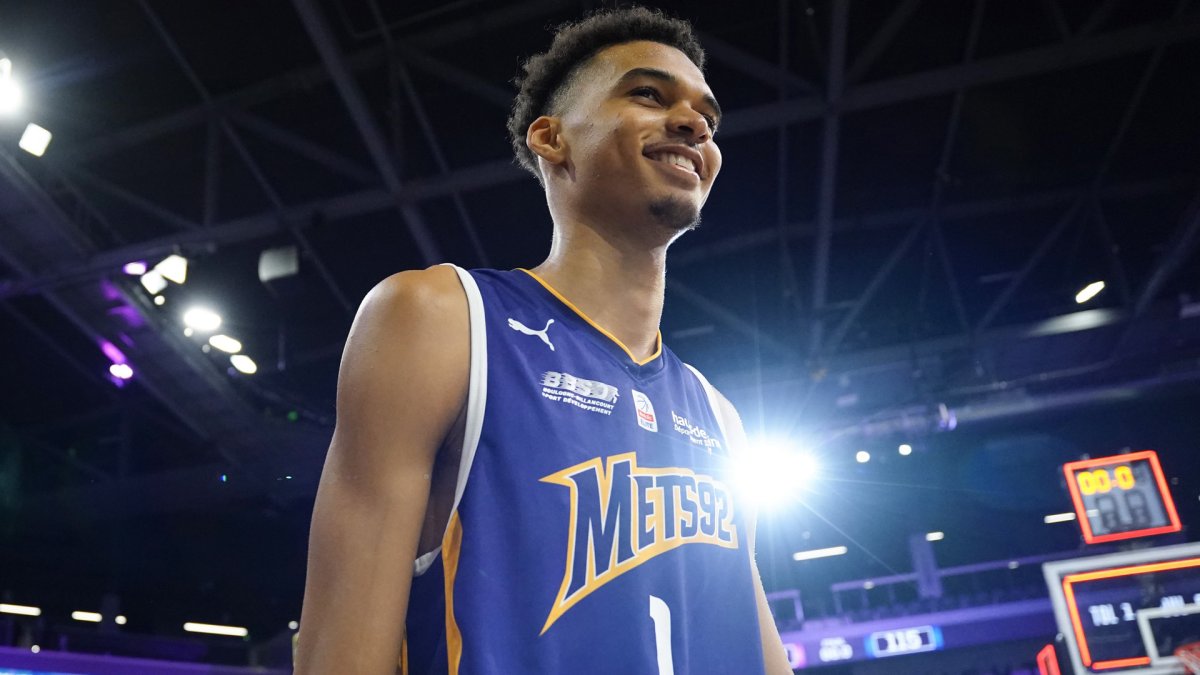 NBA Twitter Can’t Believe This Victor Wembanyama, Rudy Gobert Picture