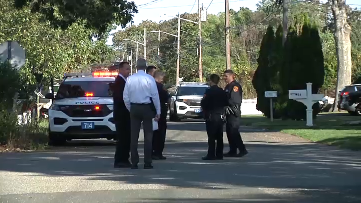 Cops Recover Gun Used in Shooting at Lee Zeldin’s Home, Make Arrest