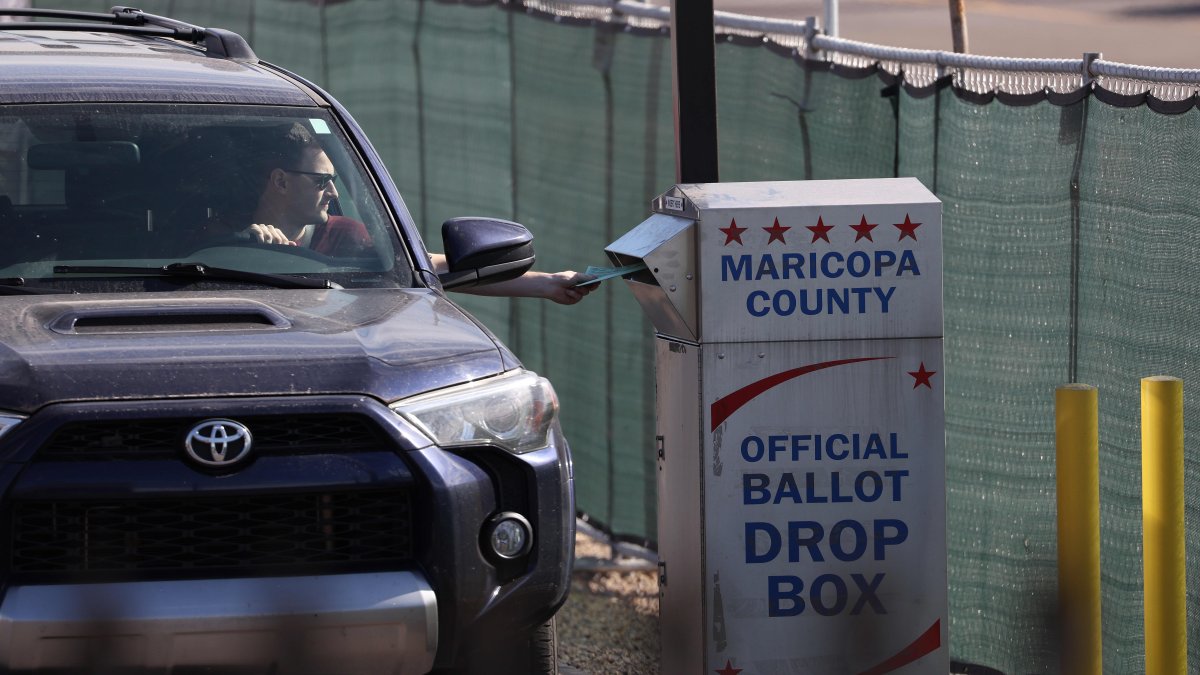 Officials in Key Arizona County Combat Misinformation, Election Security Fears a Day Before Midterms - Vimarsana News