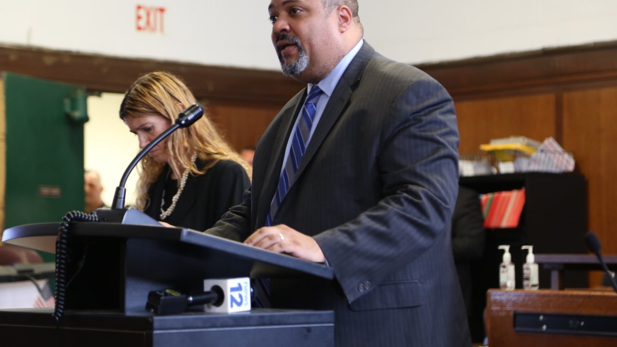 Manhattan DA Tosses 188 Convictions Linked to Criminal NYPD Officers