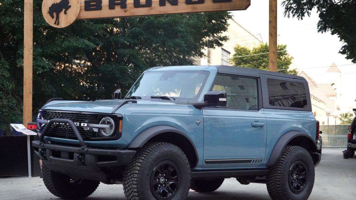 Ford Recalls OVer 634K Bronco and Escape SUVs Due to Leaks and Fire