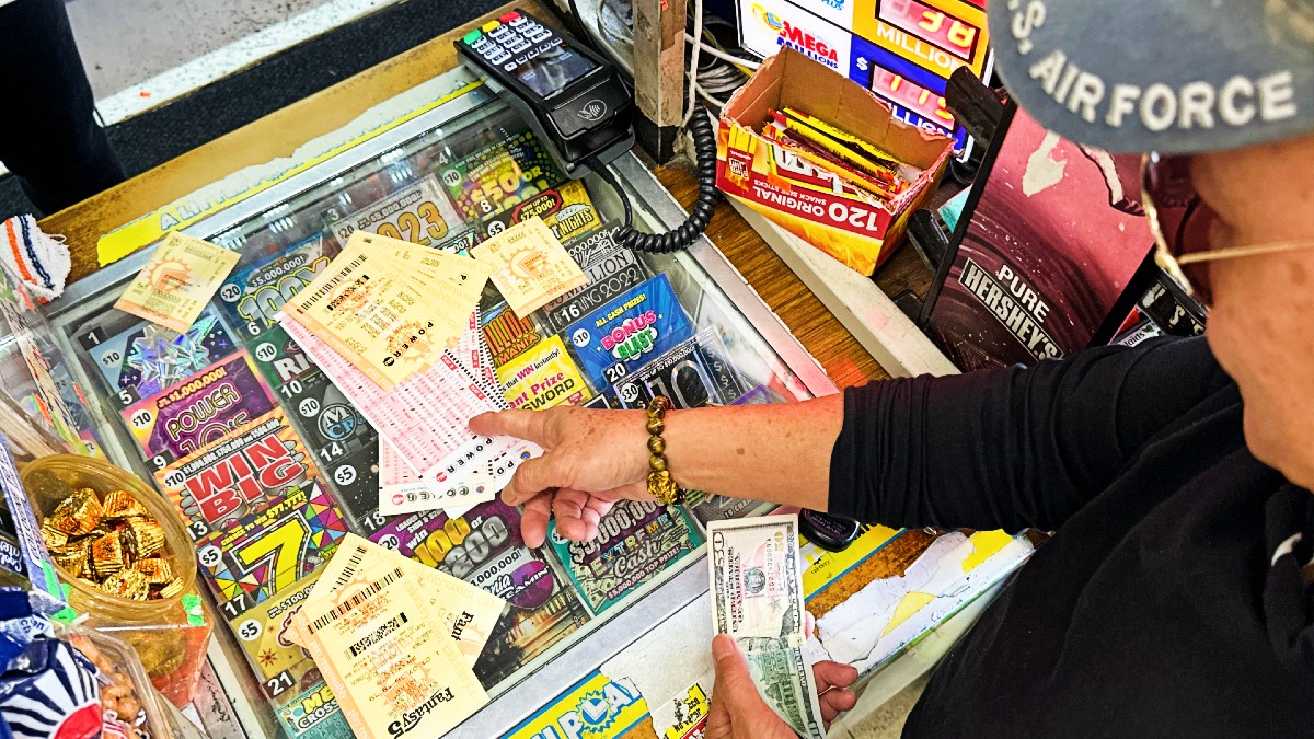 Photo of Powerball Jackpot Soars to No. 1 All-Time: How Not to Waste Your $2 Tickets Saturday