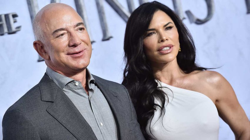 Jeff Bezos and Lauren Sanchez arrives for the premiere of Amazon Prime’s ‘The Lord of the Rings: The Rings of Power’ on August 15, 2022