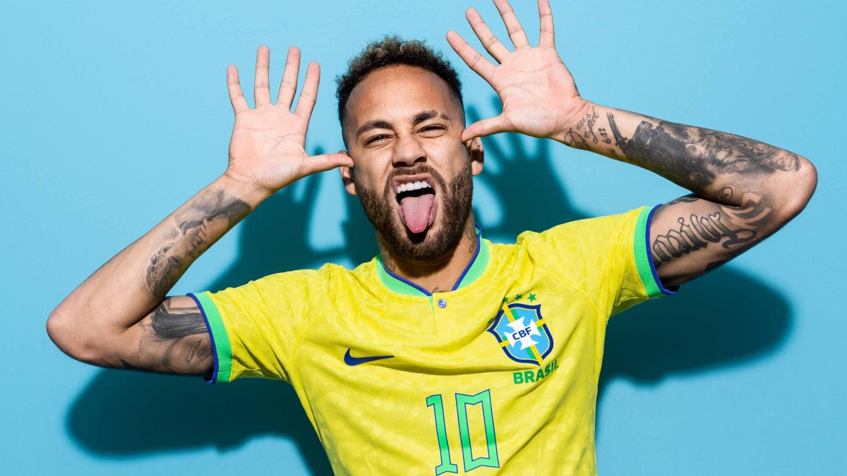 Neymar Doppelgänger Causes Havoc Around Qatar and Fools World Cup Security