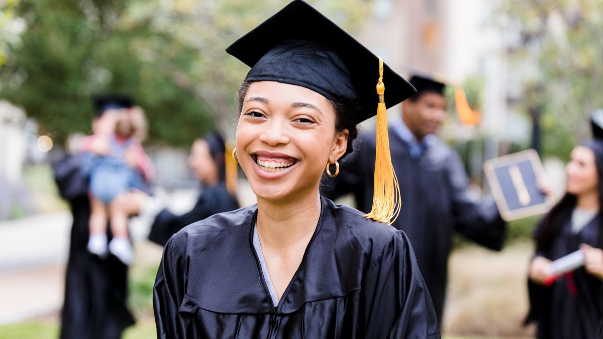 Should You Put Your GPA on Your Resume? Not 'If You Graduated by the Skin of Your Teeth' – NBC New York - Vimarsana News