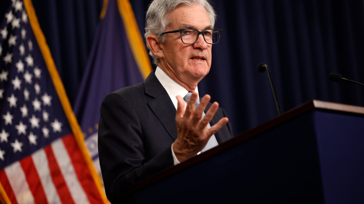 Fed Raises Interest Rates Half a Point to Highest Level in 15 Years ...
