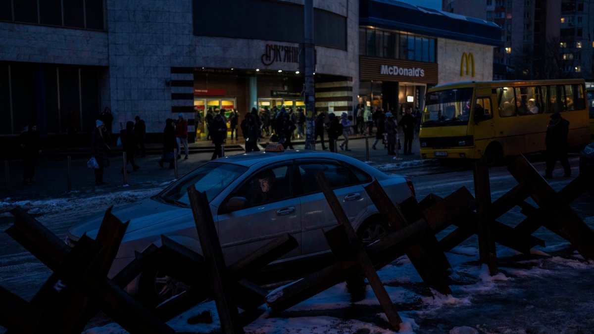 Ukraine's Kherson Loses Power Supply After Russian Shelling – NBC New York - Vimarsana News