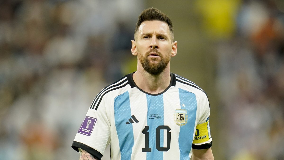 Lionel Messi Converts Penalty, Argentina Grabs 20 Lead vs. Netherlands