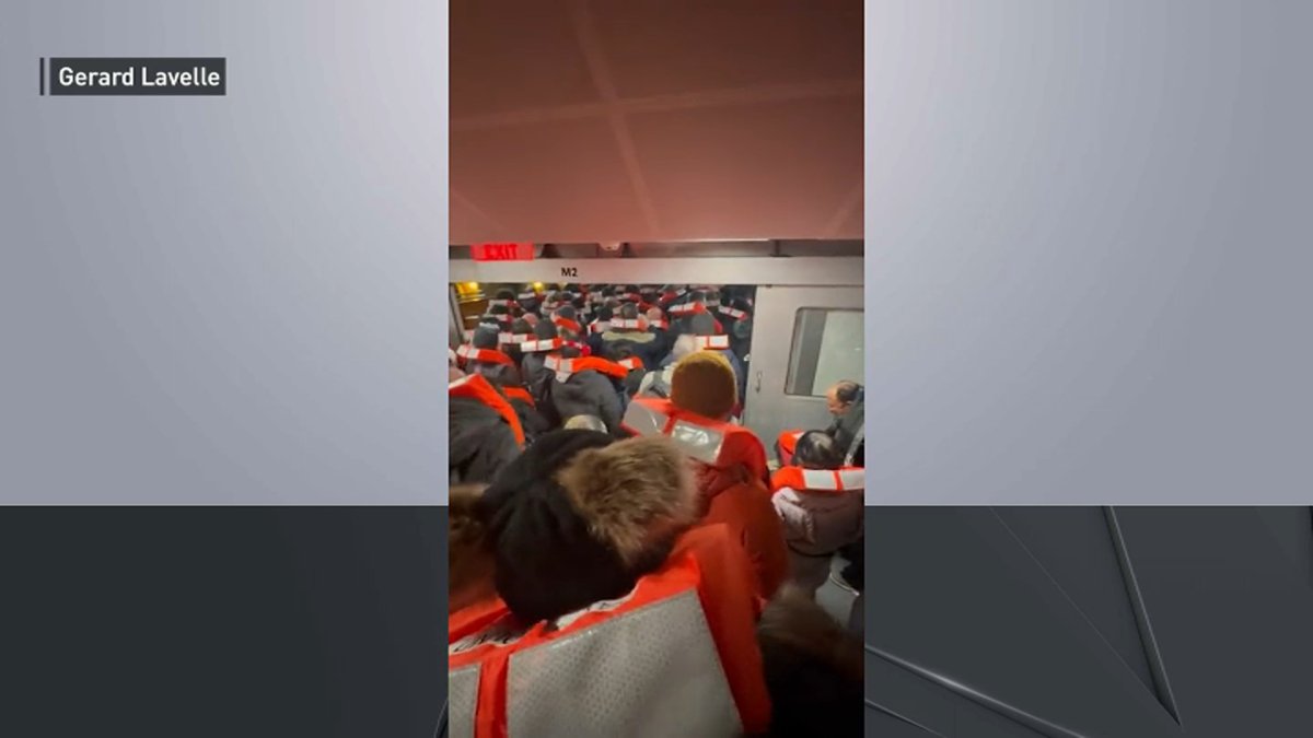 Staten Island Ferry Fire: Passengers Evacuated by Coast Guard – NBC New York - Vimarsana News
