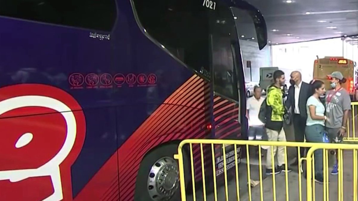 Title 42 Expulsion: Asylum Seekers Flood NYC as COVID Rule Set to ...