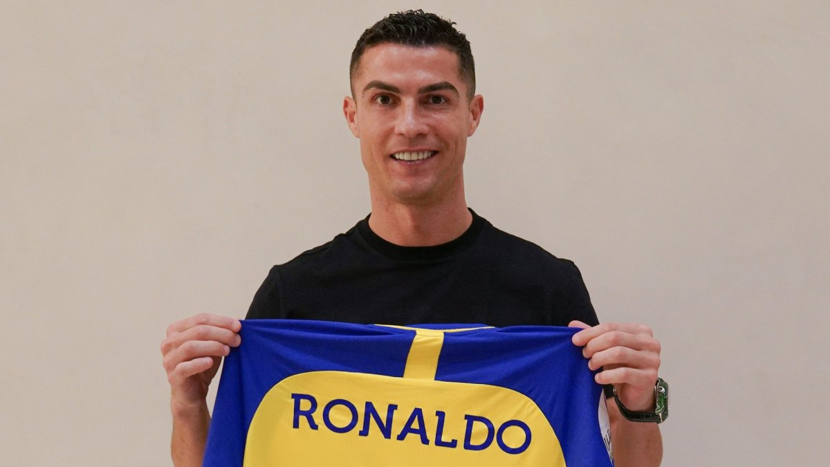 Saudi Arabian Club Al-Nassr Officially Announces Signing of Cristiano  Ronaldo – NBC New York