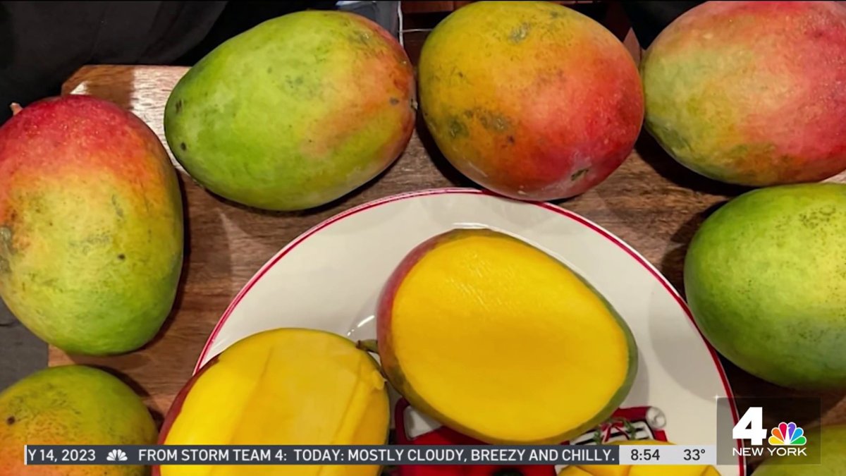Produce Pete Picking the Perfect Mango NBC New York