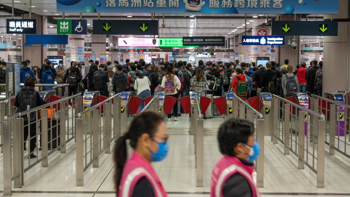 Travelers Rush to China as Border Restrictions are Eased – NBC New York - Vimarsana News