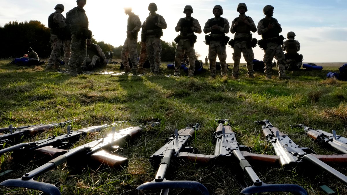 US Begins Training Ukrainian Forces in Germany – NBC New York - Vimarsana News