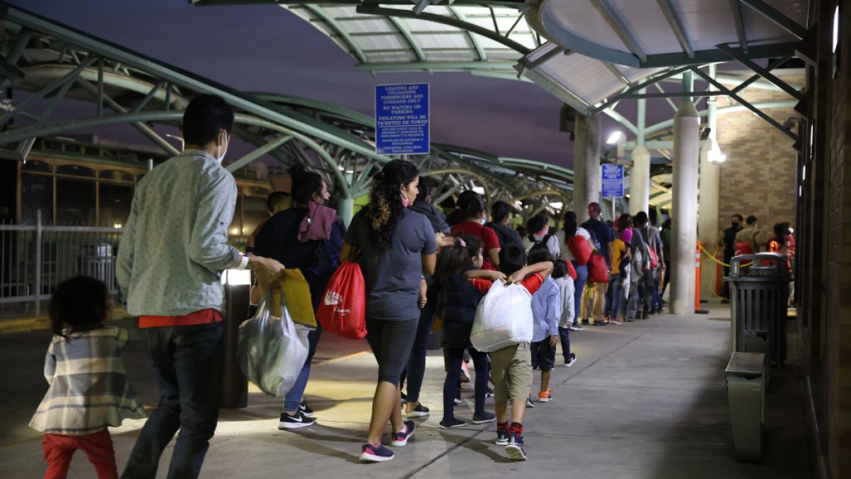 Migrants Can Now Use App to Request Asylum at US-Mexico Border – NBC ...