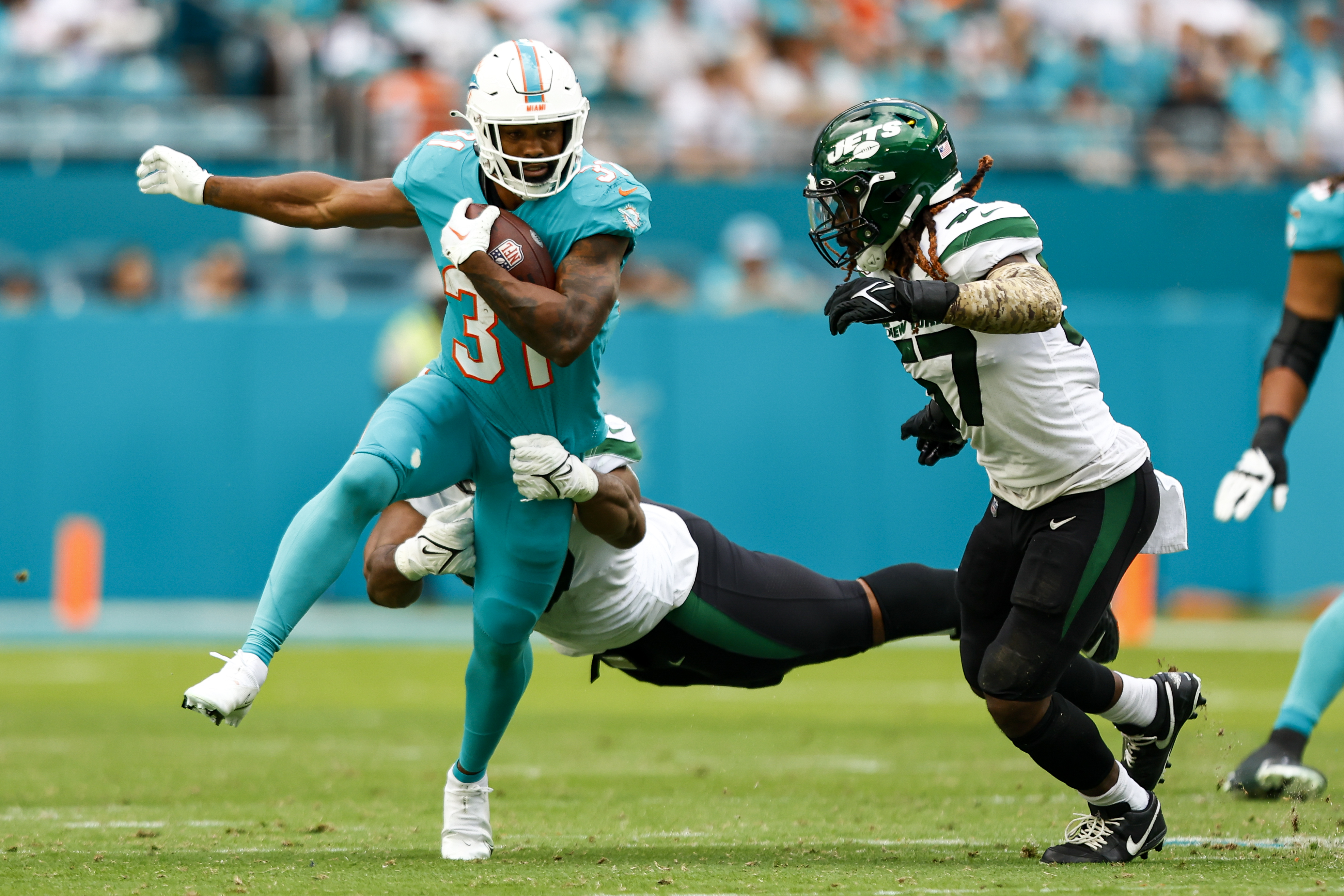 NY Jets vs. Dolphins closing line: New favorite after QB change