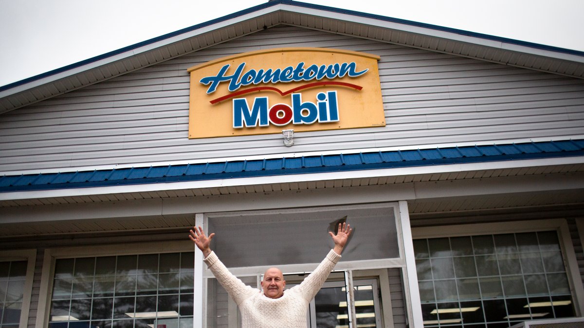 Maine $1.35 Billion Mega Millions Jackpot Winner Comes Forward – NBC New York - Vimarsana News