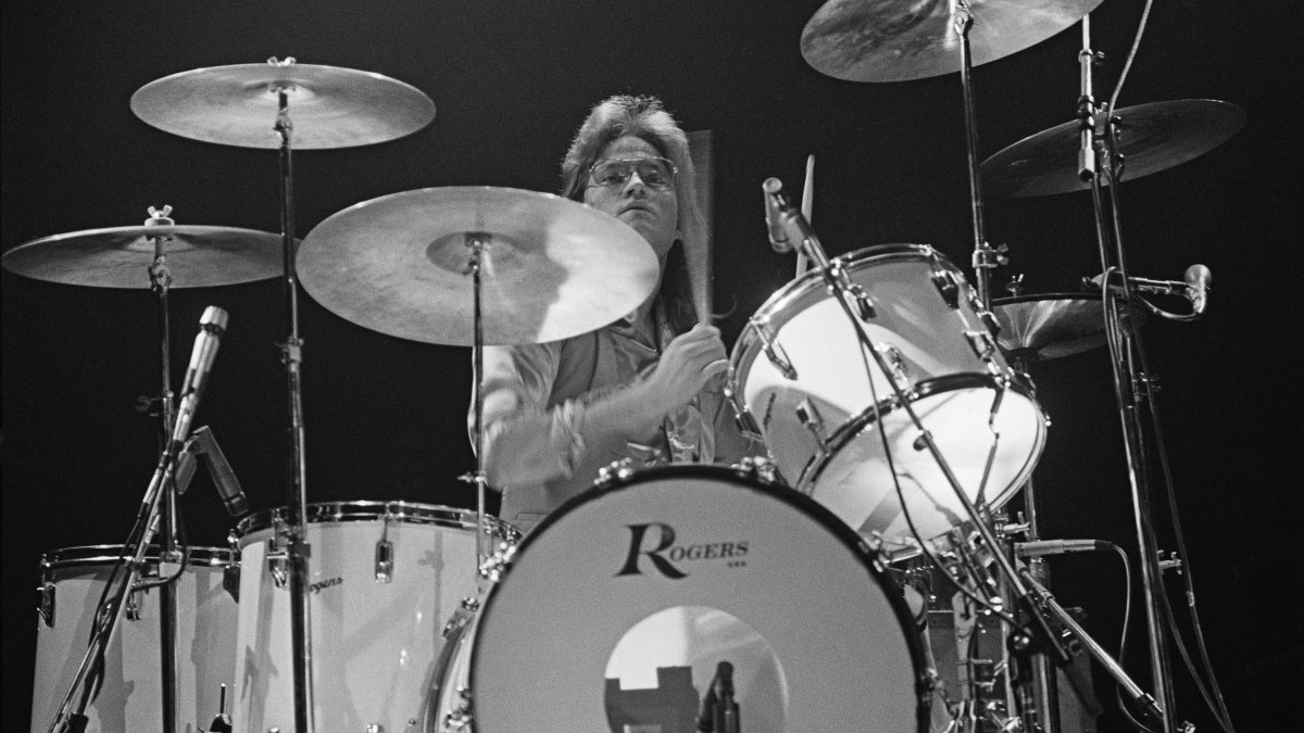 'Takin' Care of Business' Drummer Robbie Bachman Dies at 69 – NBC New York - Vimarsana News