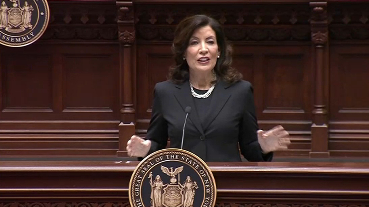 Migrant Crisis New York Gov Hochul Wants To Spend 2 4b In New Budget Proposal Nbc New York