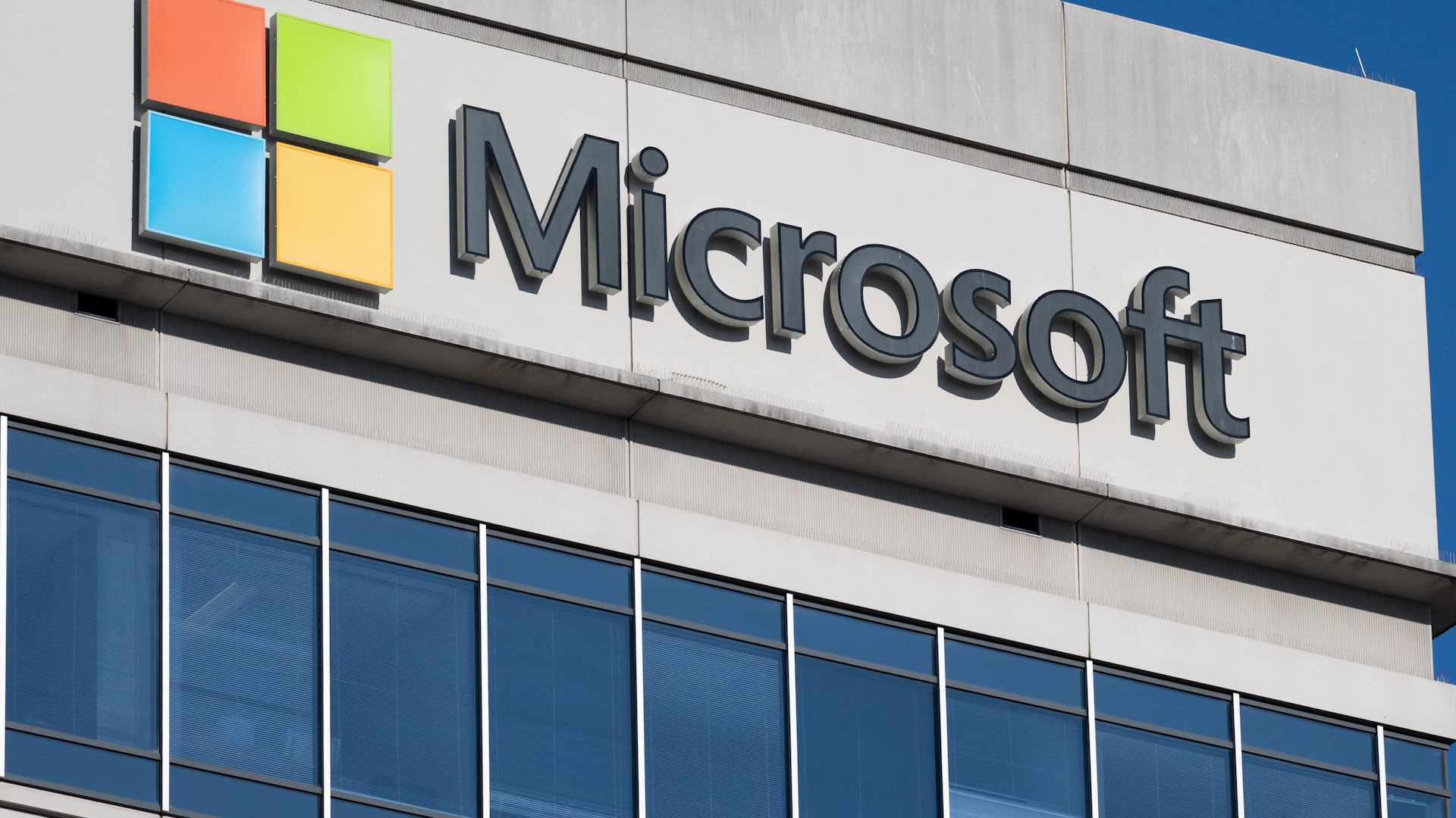Microsoft 365 services back up after hours of outage