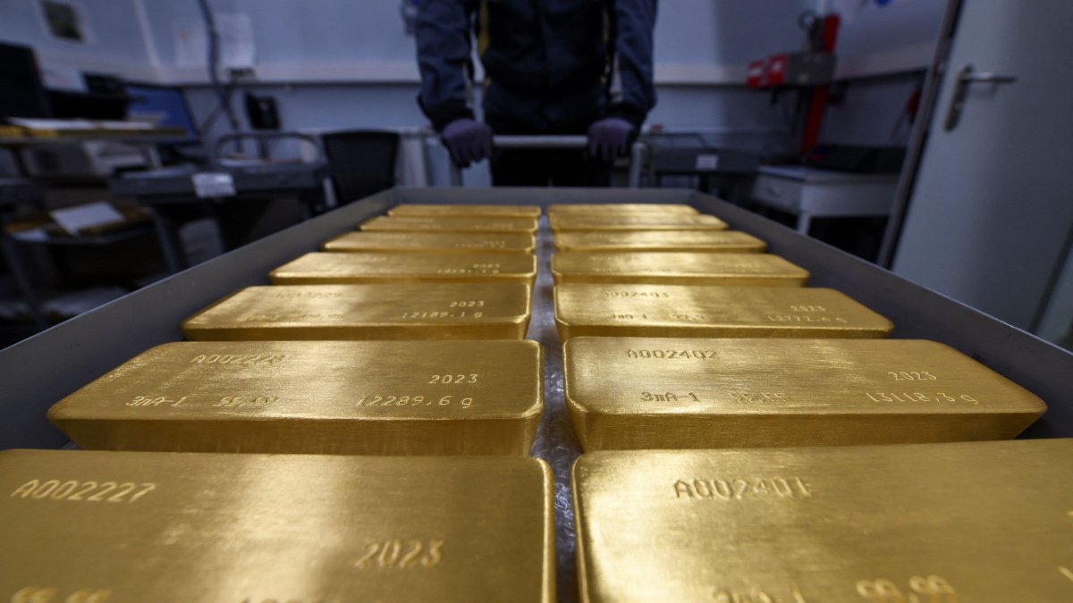 Gold Demand Surged to an 11-Year High in 2022 on 'Colossal' Central Bank Buying – NBC New York - Vimarsana News