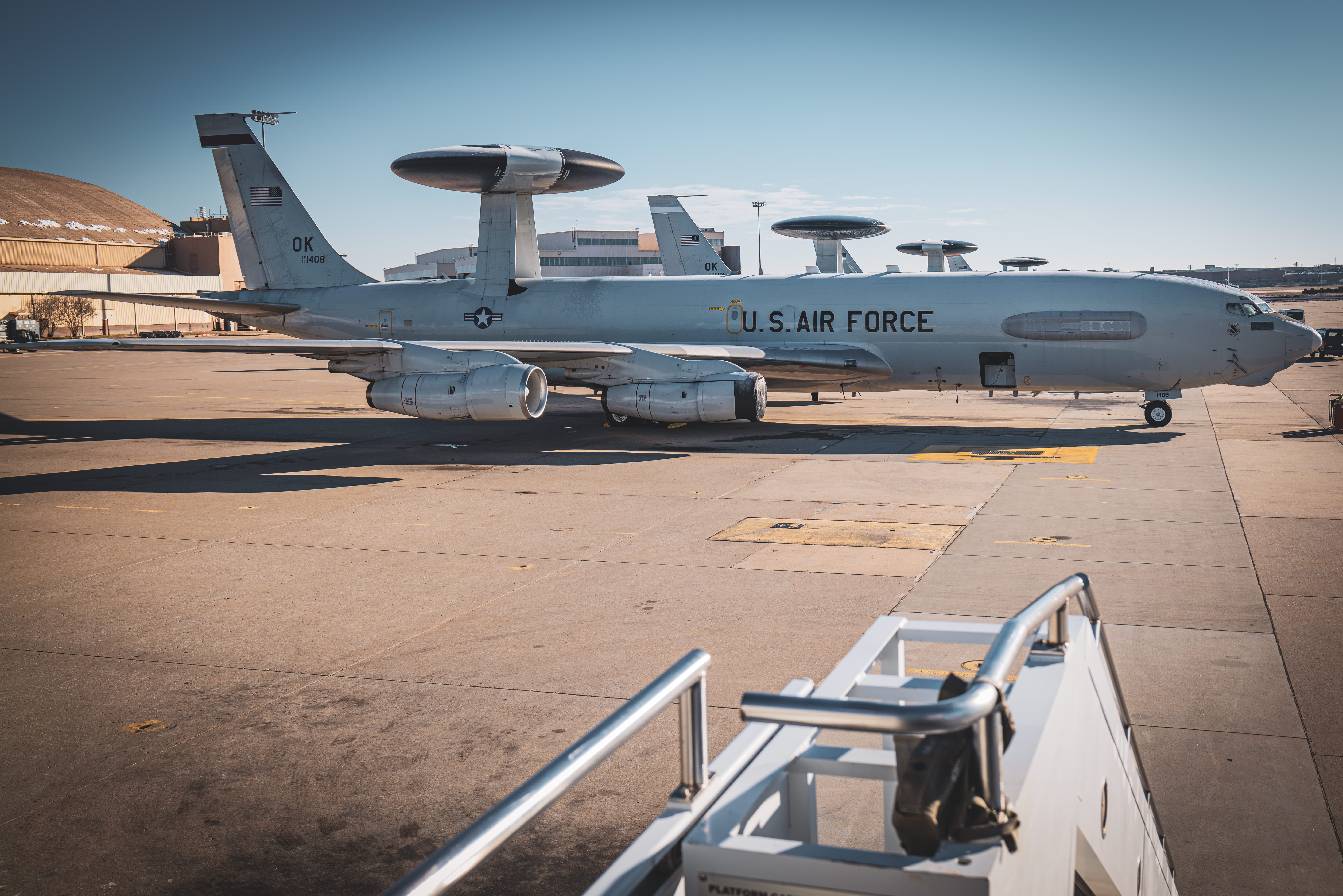 Air Force's Aging E-3 Sentry Stirs Questions of Airborne-Battle Readiness - Vimarsana News