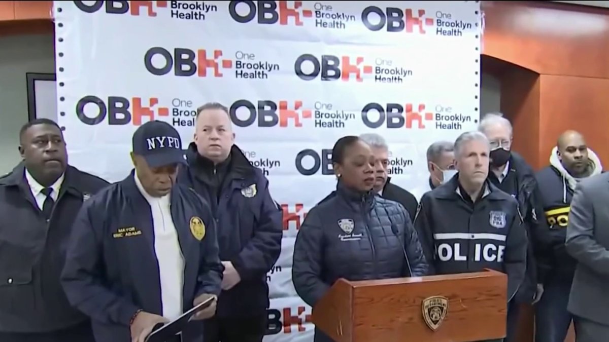 Manhunt Continues for Gunman in Brooklyn Off-Duty Cop Shooting – NBC ...