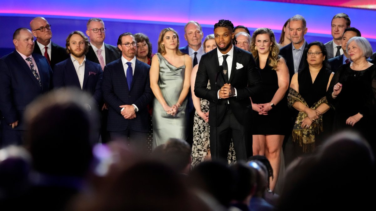 Damar Hamlin Joins Medical Staff Who Saved His Life at NFL Honors – NBC ...