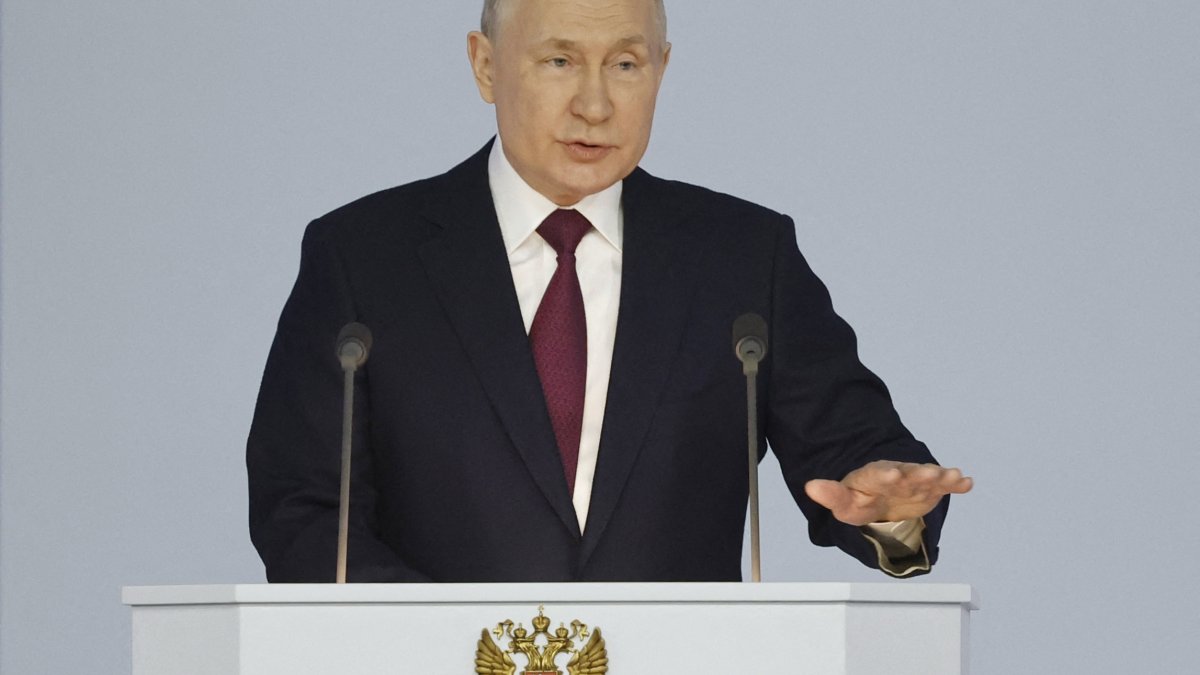 What Putin's 'Suspension' of the New START Nuclear Treaty Means – NBC New York - Vimarsana News