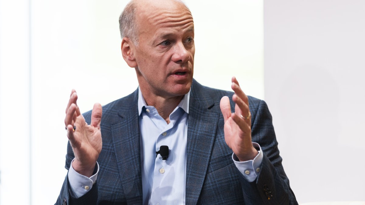 SVB Execs Sold $84 Million in Stock Over the Past 2 Years, Stoking Outrage Over Insider Trading Plans - Vimarsana News