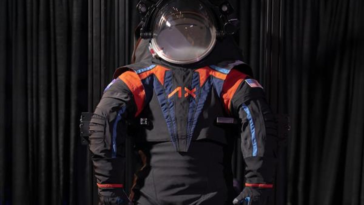 Artemis III Moon Mission: NASA, Axiom Reveal Spacesuits – NBC New York - Vimarsana News
