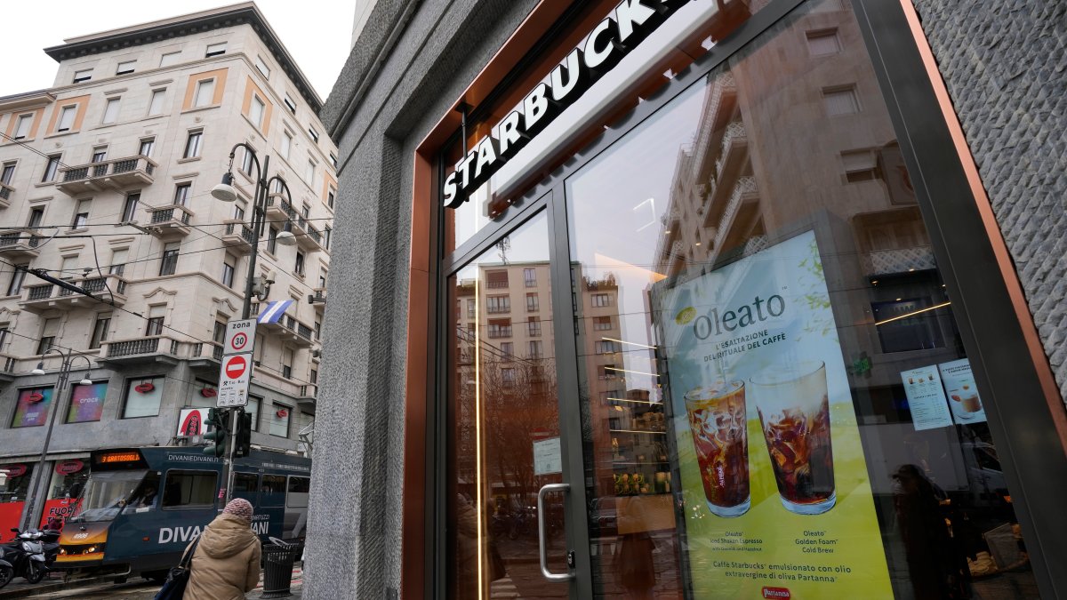 Starbucks' 'Oleato' Olive Oil-Infused Drinks Launch in Italy – NBC New York - Vimarsana News