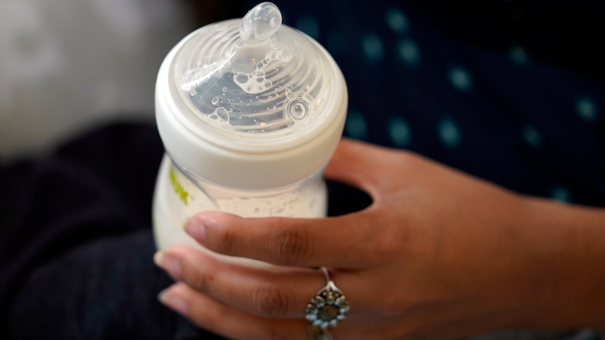 Parents Warned After a Baby’s Death Was Tied to a Contaminated Breast Pump