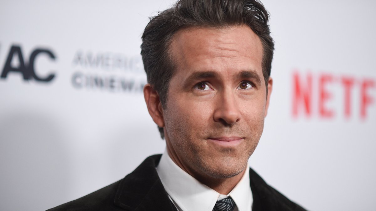 Ryan Reynolds helped Wrexham player amid wife's cancer battle – NBC New York - Vimarsana News
