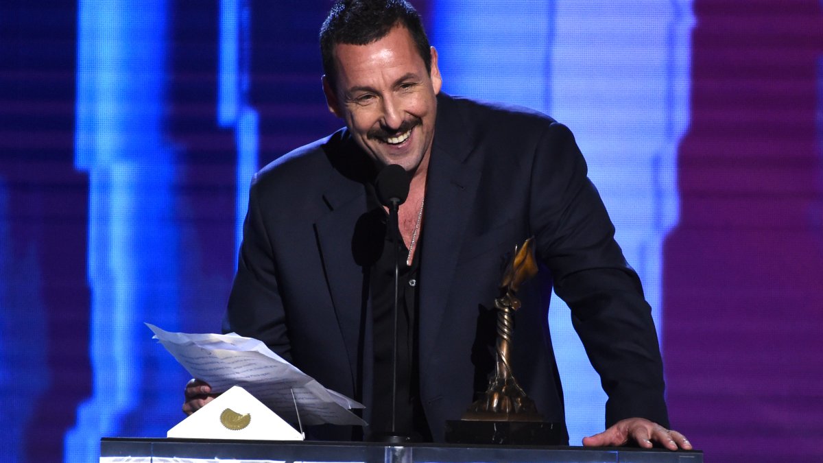 Adam Sandler to Receive American Humor Award – NBC New York - Vimarsana News