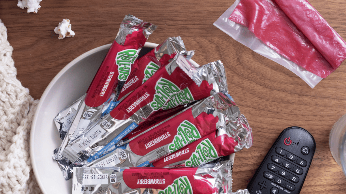 Americans Caught Smuggling Fruit Roll-Ups Into Israel Following TikTok Trend – NBC New York - Vimarsana News