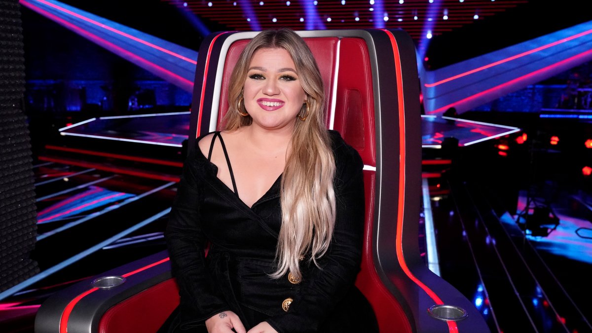 Hearing Impaired 'The Voice' Contestant Impresses Coaches – NBC New York - Vimarsana News