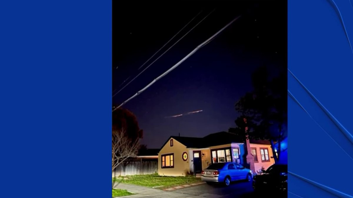 Mysterious Lights Spotted Over Northern California Skies – NBC New York - Vimarsana News