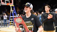 Caitlin Clark becomes 1st two-time winner of Sullivan Award as nation’s top college athlete